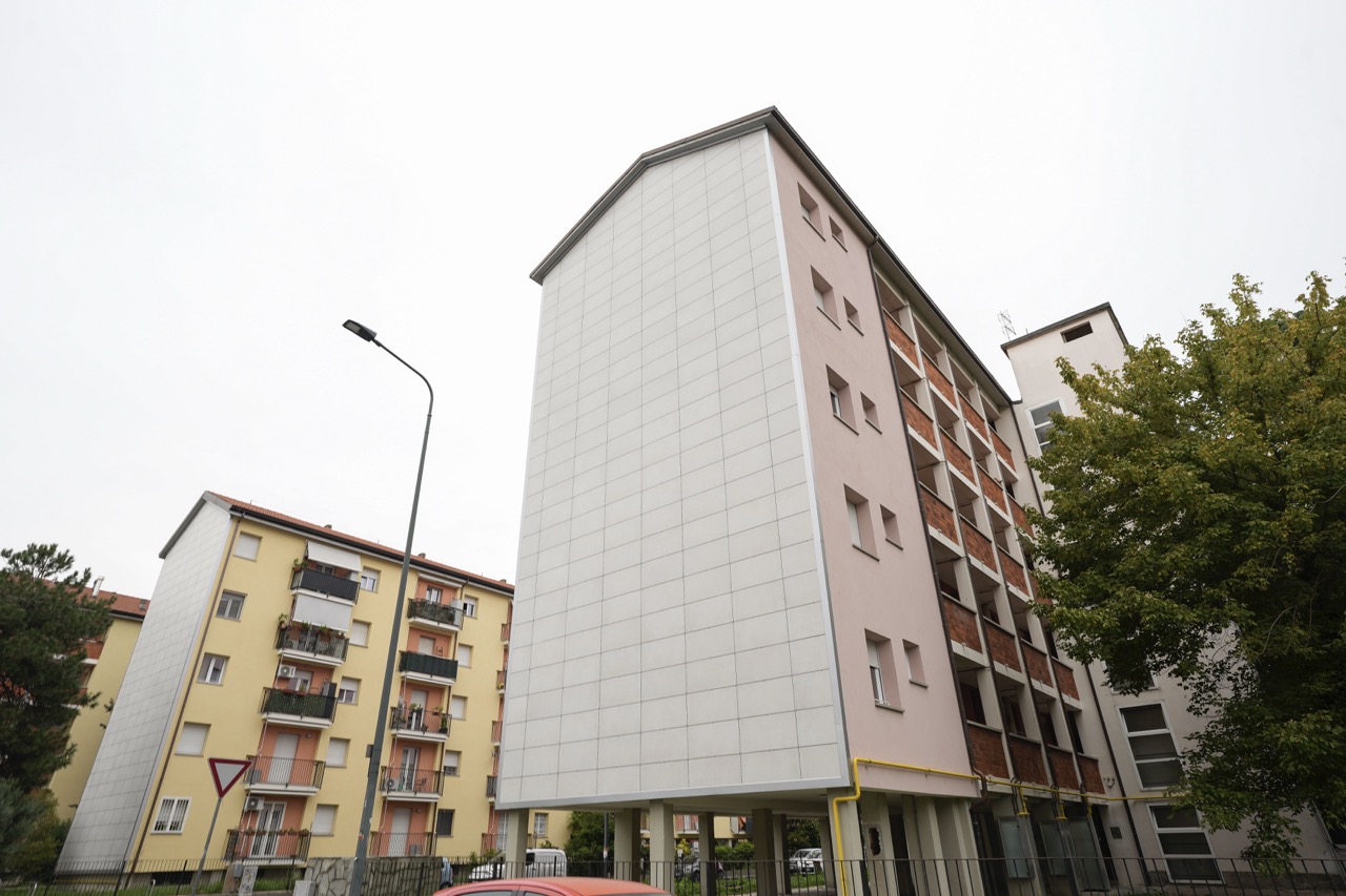 M4A07715 - dimensioni grandi