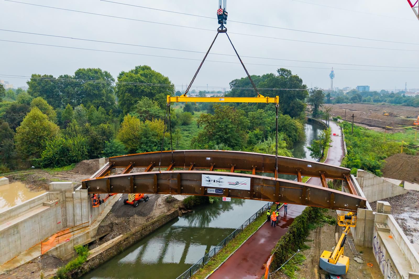 WhatsApp Image 2025-08-28 at 17.41